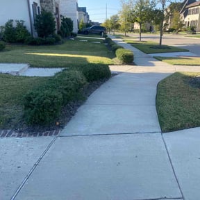 landscaping services by Thayer's Property Maintenance reviewed on August 19, 2025