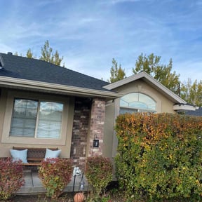 Bush Trimming by Maganda Gardens LLC reviewed on November 23, 2025