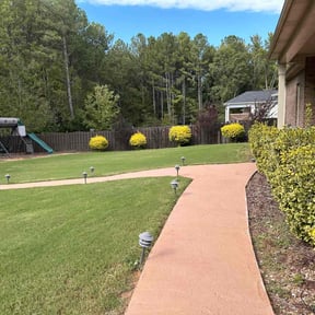 landscape maintenance by Moons Outdoors reviewed on August 19, 2025