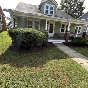 Bush Trimming by Terry and Family Management LLC reviewed on October 23, 2025