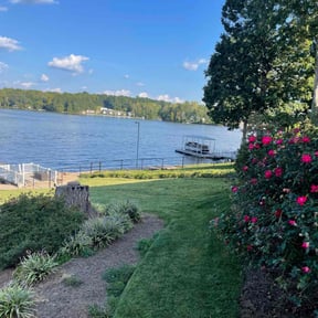 landscaping by Green Pride Landscape Maintenance LLC reviewed on August 19, 2025