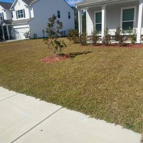 lawn care by 2 Leaf Crew reviewed on August 7, 2025