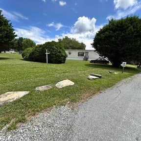 Cleanups by Troy&#039;s Lawn Care reviewed on November 24, 2025