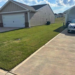lawn service by Gaston S Lawn Care reviewed on August 20, 2025