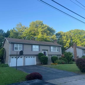 yard care by Stakes Lawncare Service reviewed on August 20, 2025
