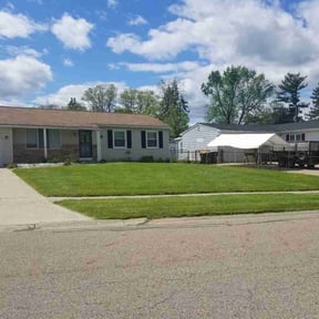 residential landscaping by Brooks lawn Care reviewed on August 18, 2025