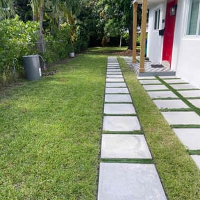 yard care by BOB'S reviewed on August 19, 2025