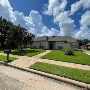 landscape maintenance by Jax Lawncare Co. reviewed on August 16, 2025