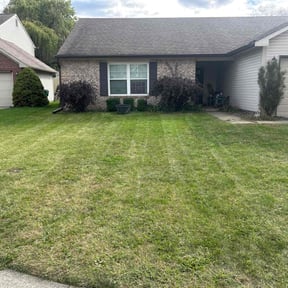 grass cutting by mark's lawncare reviewed on August 20, 2025