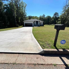 landscaping by Lugo Group, LLC reviewed on August 19, 2025