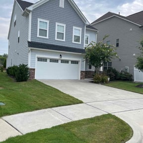 landscaping services by Fresh Cut Grounds reviewed on April 17, 2025