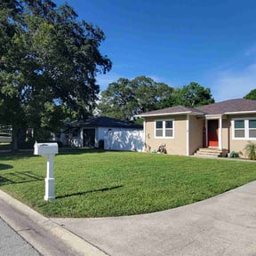 yard maintenance by Hardy Screens llc reviewed on November 23, 2025