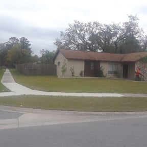 Bush Trimming by Cox and son lawn care reviewed on August 20, 2025