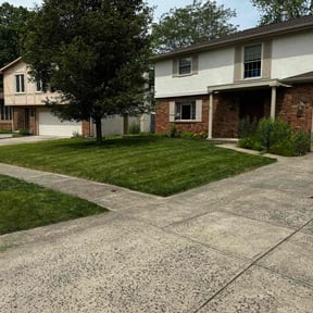 yard care by No name reviewed on January 1, 2026