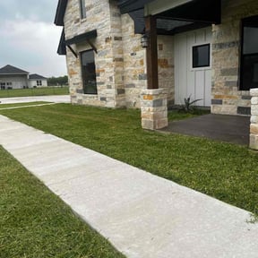 Long Grass Cleanup by Cutting Grass reviewed on August 20, 2025