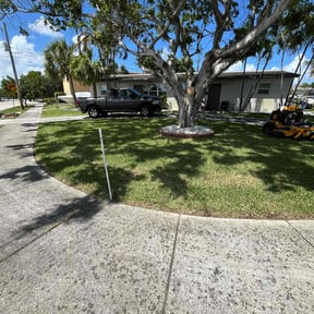 lawn maintenance by Roger waddle service llc reviewed on August 15, 2025