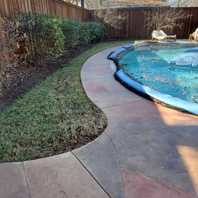 Leaf Removal by Annual Lawncare and Garden reviewed on September 28, 2025