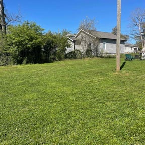 gardening service by Sifu Lawn and Services reviewed on August 19, 2025