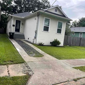 Flower Bed Weeding by R+Care Lawn Services reviewed on November 5, 2025