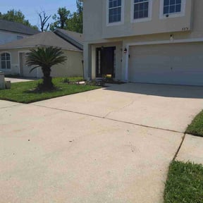 yard maintenance by JAM Lawncare reviewed on August 20, 2025
