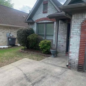 Bush Trimming by LoneStar Mow Pros reviewed on August 21, 2025