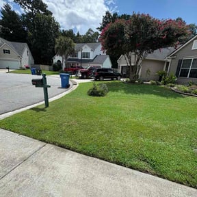 yard service by Yanez Brothers Landscaping reviewed on August 20, 2025