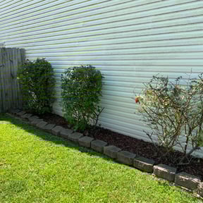 Bush Trimming by Imperial Lawn Care reviewed on October 9, 2023