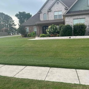 landscape maintenance by Tina Herman reviewed on August 19, 2025