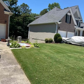 lawn service by The Grass Guy reviewed on June 9, 2025