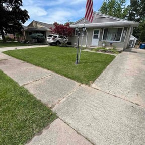 landscape maintenance by Two Hand Landscaping reviewed on February 25, 2026