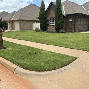 yard service by Jose and Kenneth Landscaping reviewed on August 15, 2025