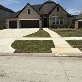 lawn service by Lawn services JAV reviewed on May 10, 2024