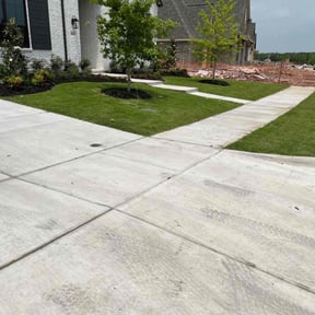 lawn service by Dan's Lawn & Landscaping reviewed on August 20, 2025