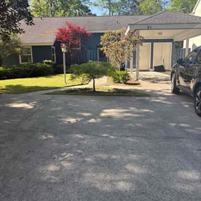yard maintenance by Dave's handyman services reviewed on August 20, 2025