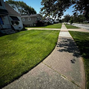 yard work by Cuyahoga Property Maintenance reviewed on August 21, 2025