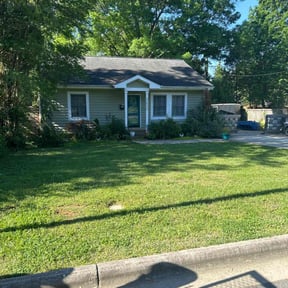 residential landscaping by Lawn King reviewed on October 4, 2024