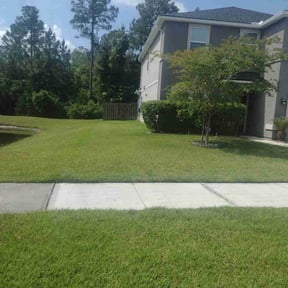 yard care by JB lawn reviewed on November 27, 2025