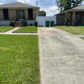 yard care by Johnny's lawn reviewed on August 15, 2025