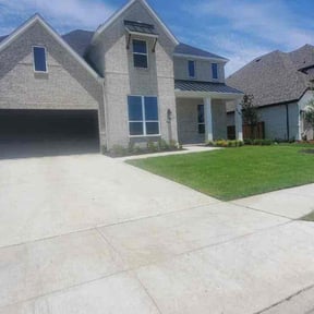 residential landscaping by Green Heart reviewed on December 28, 2025