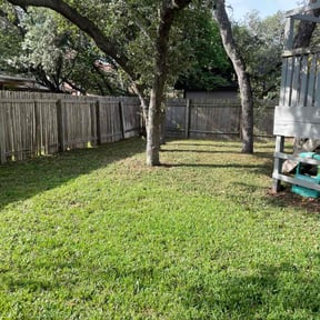 turf maintenance by Familia Salazar Landscaping &amp; Flooring reviewed on March 6, 2024
