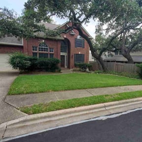 residential landscaping by Green Leaf Cleaning Solutions reviewed on November 18, 2025