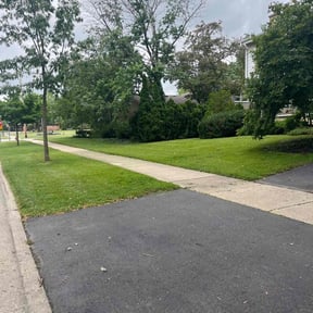 gardening service by Flowers Landscaping reviewed on November 21, 2025