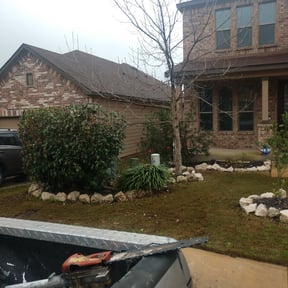 Bush Trimming by XPRESS LAWN CARE reviewed on August 16, 2025