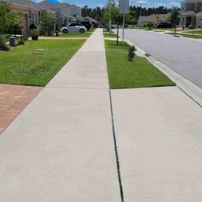 yard work by Aura lawn pros reviewed on November 23, 2025