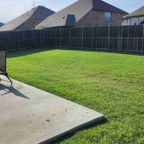 lawn care by Dave’s Landscaping and Junk Removal reviewed on August 20, 2025