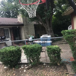 Bush Trimming by G4L Lawn Maintenance reviewed on August 21, 2025