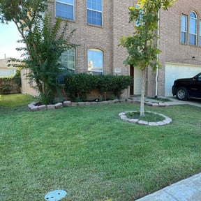 grass cutting by Texas landscaping reviewed on July 3, 2025