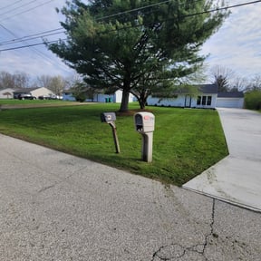 residential landscaping by Yoder's Lawn Care reviewed on August 20, 2025