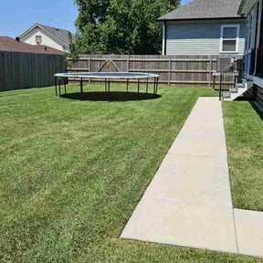 lawn service by Fresh Greens Lawn care co. reviewed on June 18, 2025