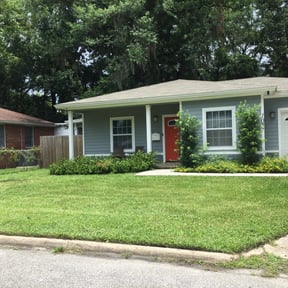 yard care by Var Landscape reviewed on August 15, 2025